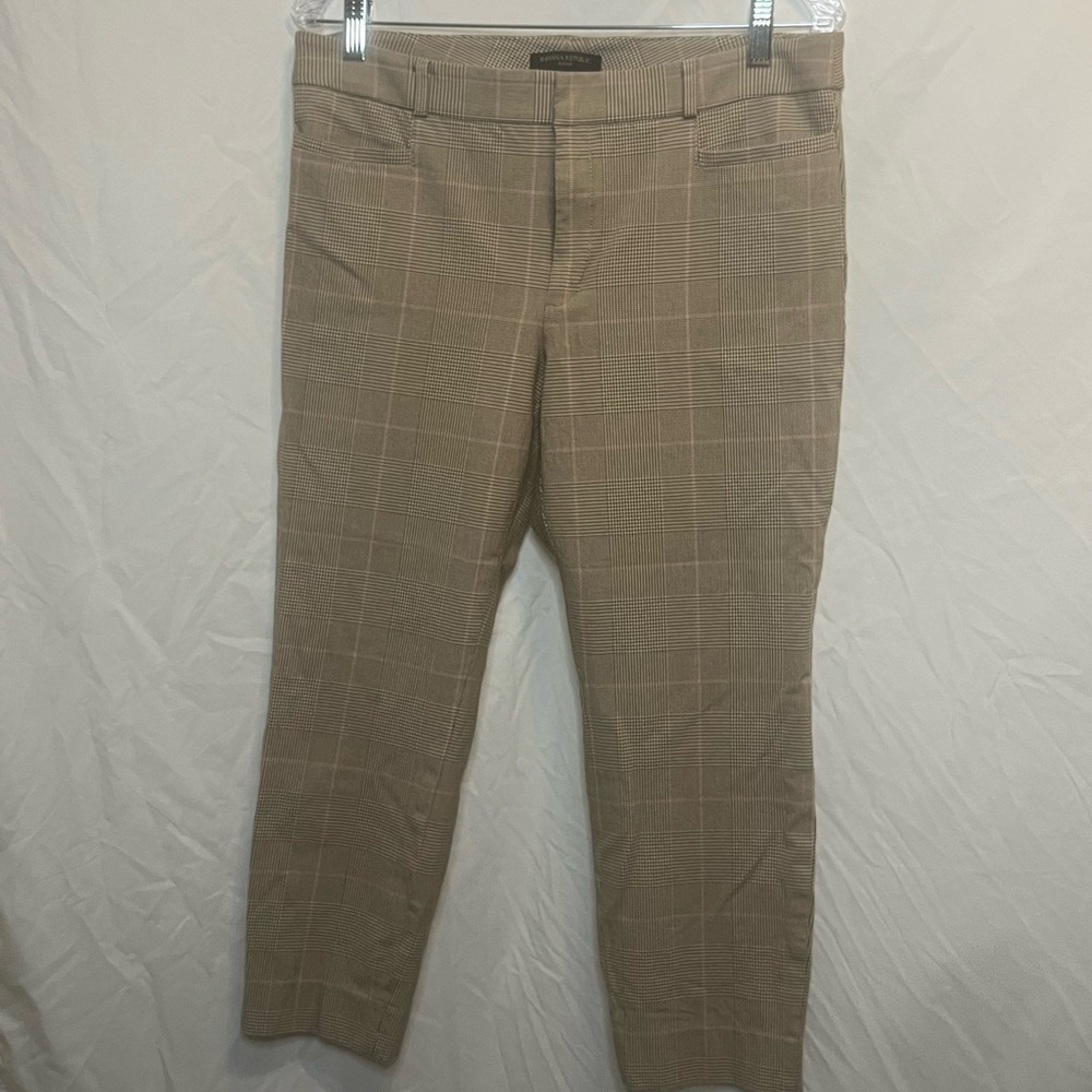 Banana Republic Sloan pant, size 12 petite. The print is tan,pale pink, & cream